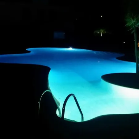 아파트 El Balcon Seaview 피네스트라트